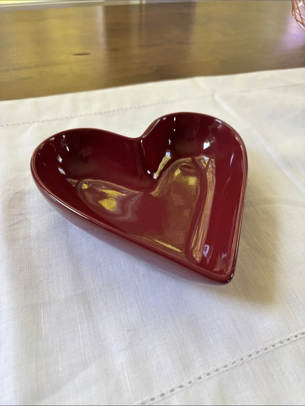 Pampered Chef Heart-Shaped Ceramic Bowl - Deep Wine Farm Country Cottagecore